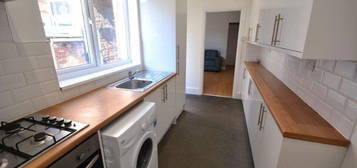 Terraced house to rent in Jarrom Street, Leicester LE2