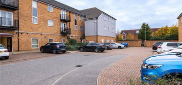 Flat to rent in Carnelian House, Diamond Close, Sittingbourne, Kent ME10