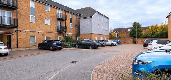 Flat to rent in Carnelian House, Diamond Close, Sittingbourne, Kent ME10