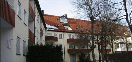 Schöne helle 1-ZKB-Wohnung mit Balkon in Augsburg Univiertel