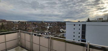 Renovierte 2 Zimmer Wohnung mit Balkon