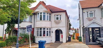 4 bed semi-detached house to rent