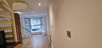 1 bed detached house to rent