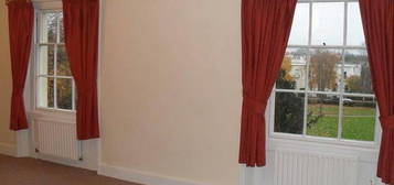 Flat to rent in Clarence Square, Cheltenham GL50