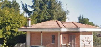 Villa all'asta in via Sandro Pertini, 2