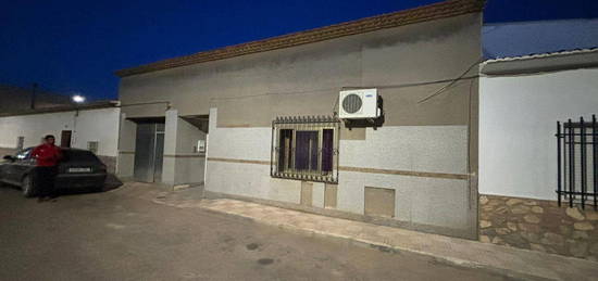 Casa o chalet de alquiler en Calle Río, Pedro Muñoz