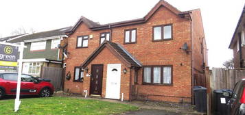 3 bedroom semi-detached house to rent