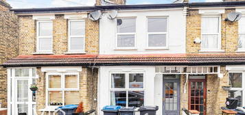 3 bed terraced house for sale