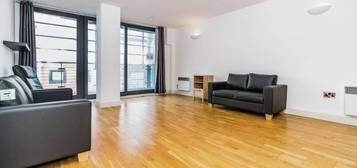 Flat for sale in Isaac Way, Manchester M4