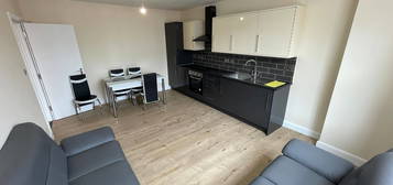 Flat to rent in High Road, Wembley HA9