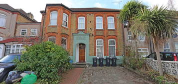 2 bed flat to rent