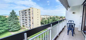 Appartement T4 89m2 avec balcon - vue dégagée - parc privatif