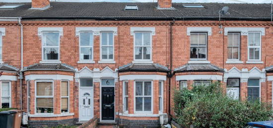 Terraced house for sale in Shrubbery Road, Worcester WR1