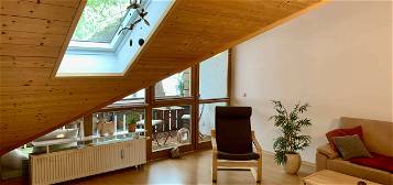 Gemütliche 2-Zimmer-Dachgeschoss-Wohnung in bester Lage von Wolfratshausen