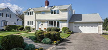 219 Neptune Pl, Sea Girt, NJ 08750