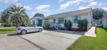 834 Keel Ct, Murrells Inlet, SC 29576