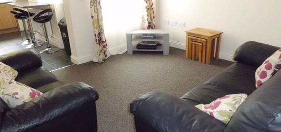 5 bed terraced house to rent