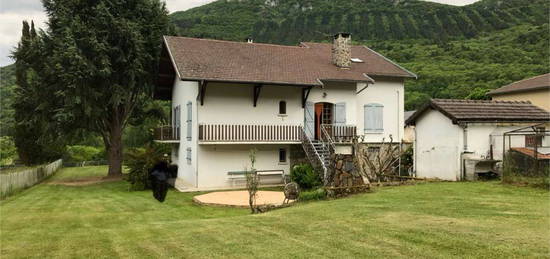 Maison et terrains constructibles à Rabat-Les-Trois-Seigneurs (09400)