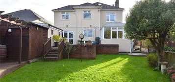 5 bed detached house for sale