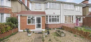 3 bedroom semi-detached house to rent