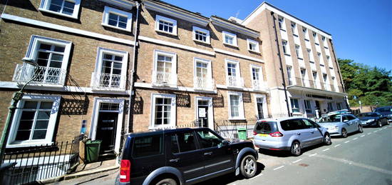 Flat to rent in Northernhay Place, Exeter, Devon EX4