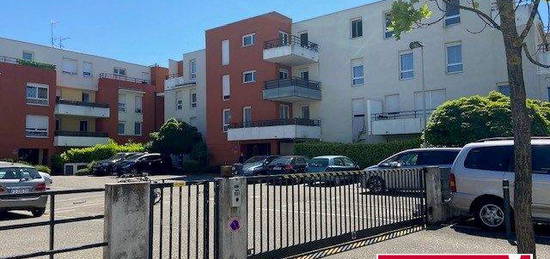 2 pièces avec balcon, garage et parking