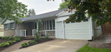 370 GREENBROOK DRIVE, Kitchener, Ontario 