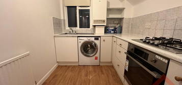 Flat to rent in Outram Road, Addiscombe, Croydon CR0