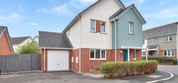 3 bed detached house for sale