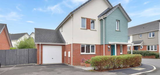 3 bed detached house for sale