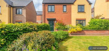 3 bedroom detached house