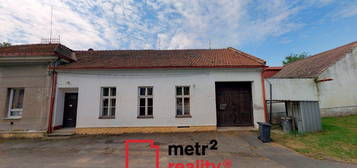 Prodej  rodinného domu 795 m², pozemek 2 678 m²