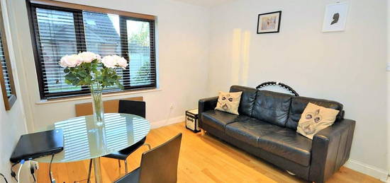 Flat to rent in North Road, Colliers Wood, London SW19