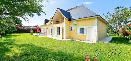 Maison  à vendre, 7 pièces, 6 chambres, 230 m²