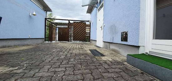 Wunderschöne ruhige Wohnung mit großer Terrasse in zentraler Lage