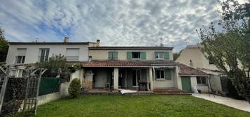 A Vendre villa avec terrasse  577000 EUR à Bouc-Bel-Air (13)