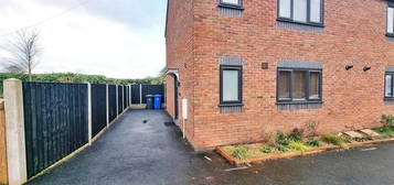 2 bed detached house to rent