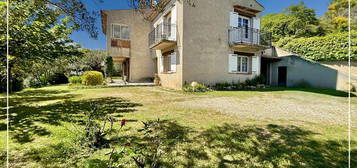 Maison avec vue panoramique à Montferrat