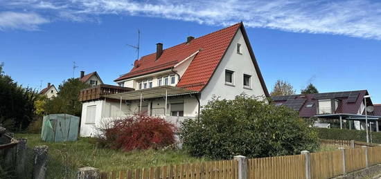 EIN-/ZWEIFAMILIENWOHNHAUS MIT GARAGE