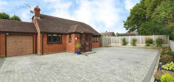 2 bedroom detached bungalow for sale