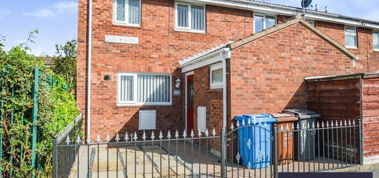 End terrace house to rent in Curlew Close, Hull HU7