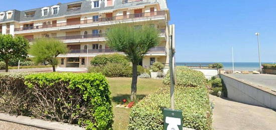 Location meublée - Grand T2 de 53 m2 à Cabourg en front de mer