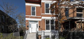 3532 W Van Buren St Unit 1, Chicago, IL 60624