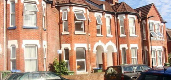 6 bedroom terraced house