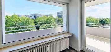 Wir renovieren Ihre neue 3-Zimmer-Wohnung mit Balkon und herrlicher Aussicht für Sie!