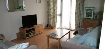 2 bedroom maisonette