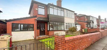 3 bed semi-detached house for sale