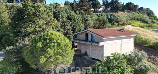 Casa indipendente in Via dei Lucani