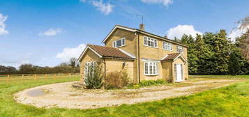 4 bedroom detached house to rent