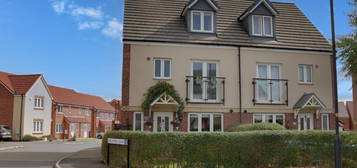 4 bedroom semi-detached house for sale